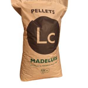 Pellets de Pino ENplus A1 – Palet 65 Sacos | Saco de Papel Ecológico | Alta Calidad