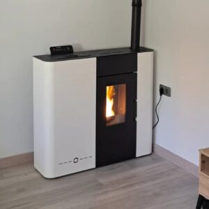 Hidroestufa de Pellets FUJI HS18 de 18 kW de pellet con agua caliente sanitaria (ACS)